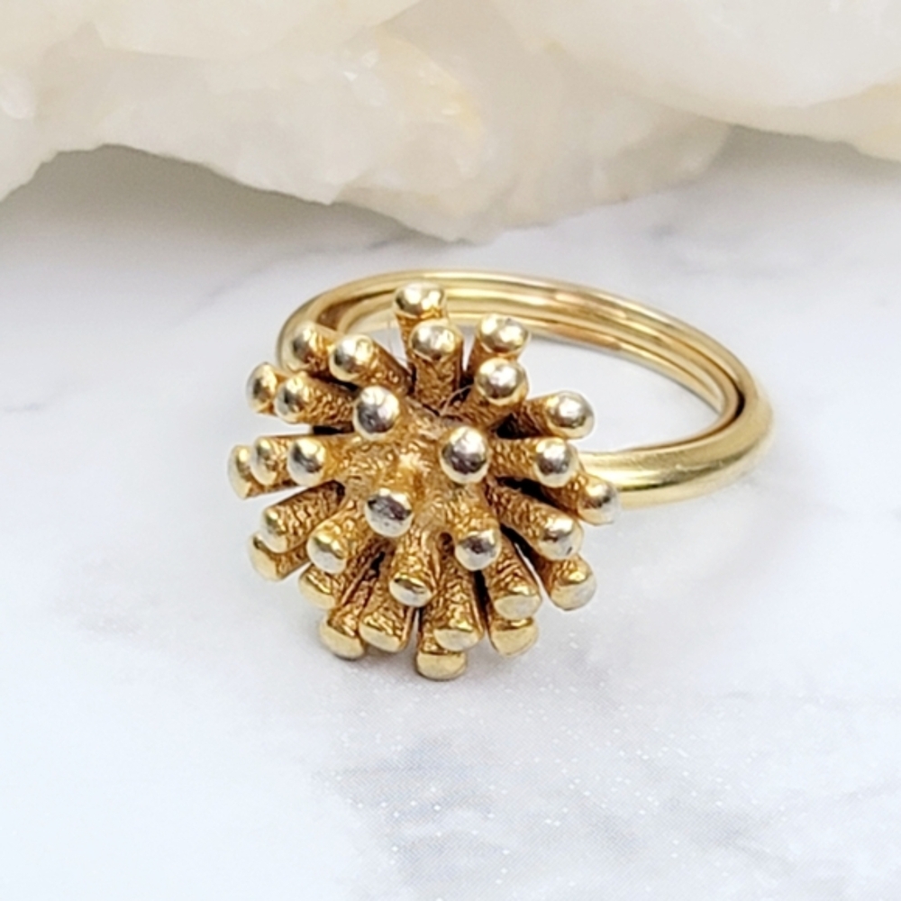 Vintage Avon Gold Tone Women Ring Spike Star Starburst Flower Jewelry Size 6
